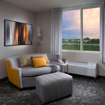 Hotel Courtyard Miami Dadeland à Glenvar Heights Extérieur photo