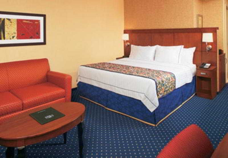 Hotel Courtyard Miami Dadeland à Glenvar Heights Extérieur photo